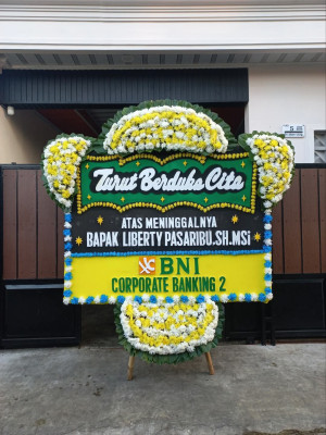 Papan Bunga Duka di Medang Kampai