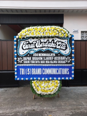Papan Bunga Duka di Medang Kampai
